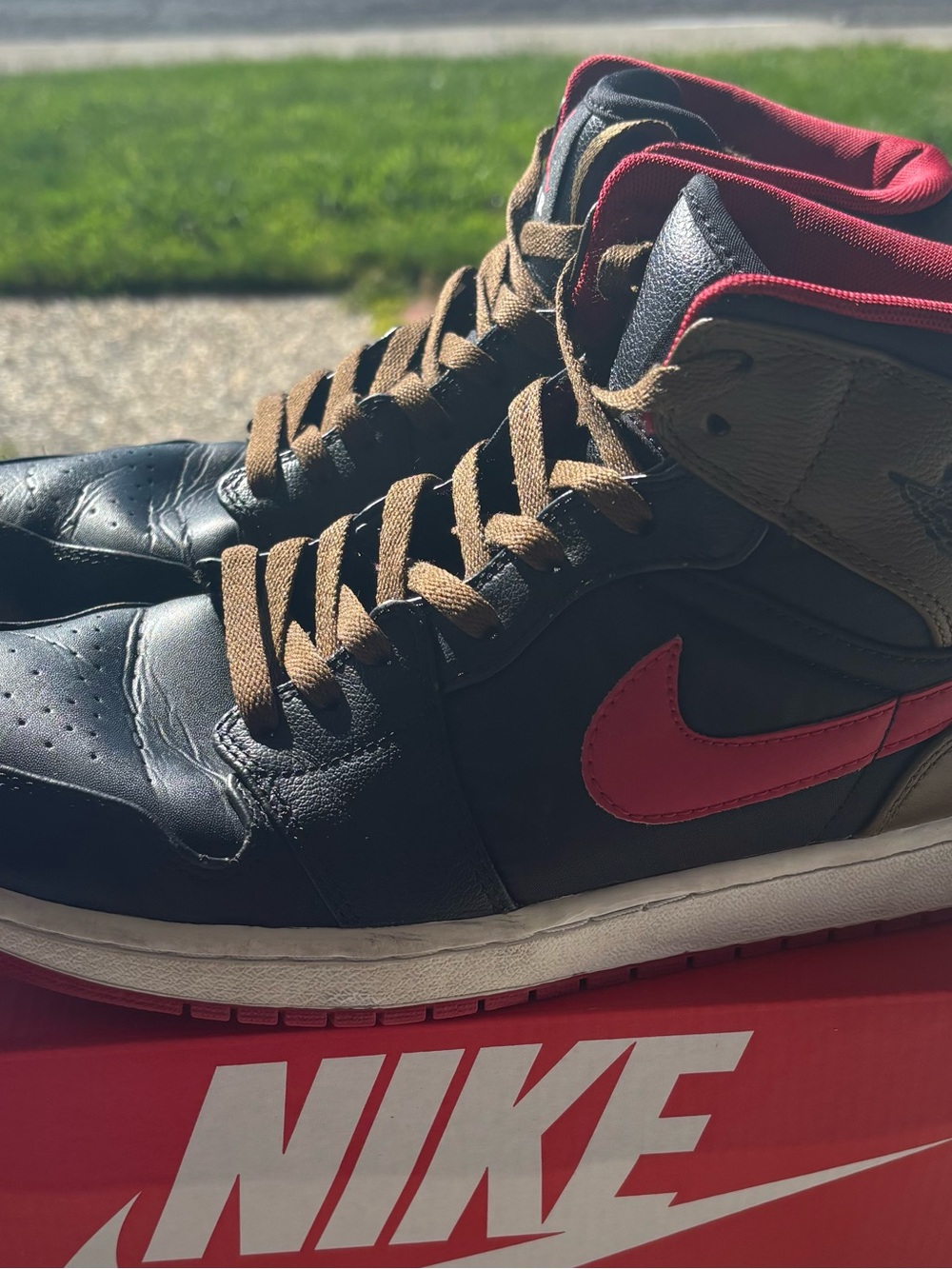 Jordan 1 Retro Phat - Black Red Olive - Picture 3 of 4